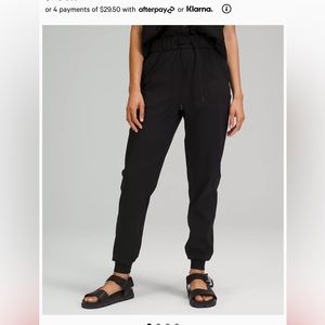 SOLD Lululemon stretch HR jogger
